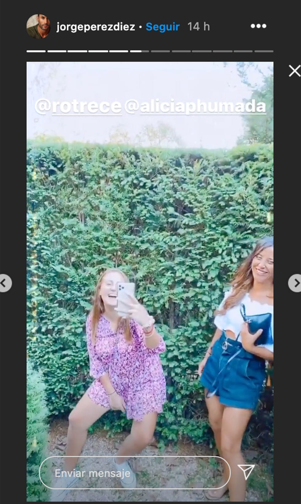 rocío flores y alicia ahumada, mujer de jorge pérez, en un laberinto