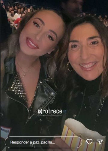 rocío flores y paz padilla juntas en un photocall