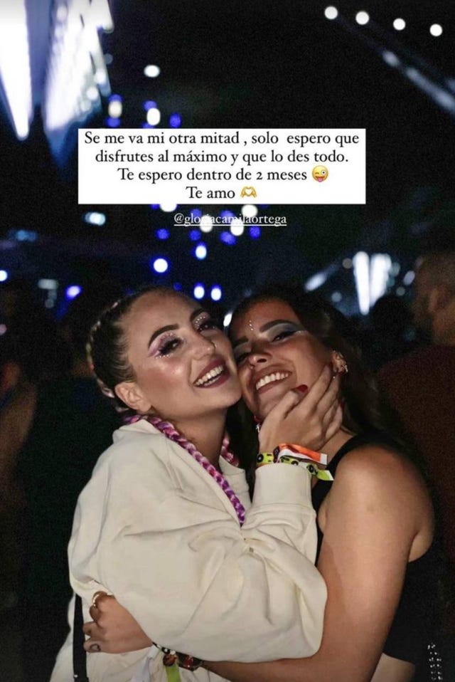 rocío flores y gloria camila