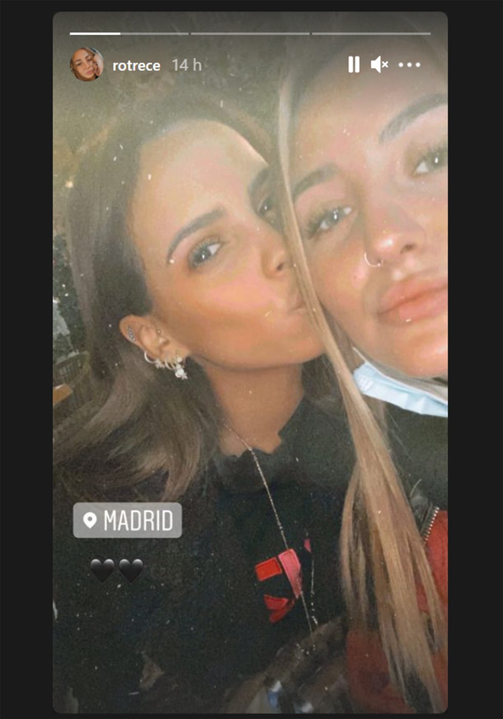 rocío flores y gloria camila