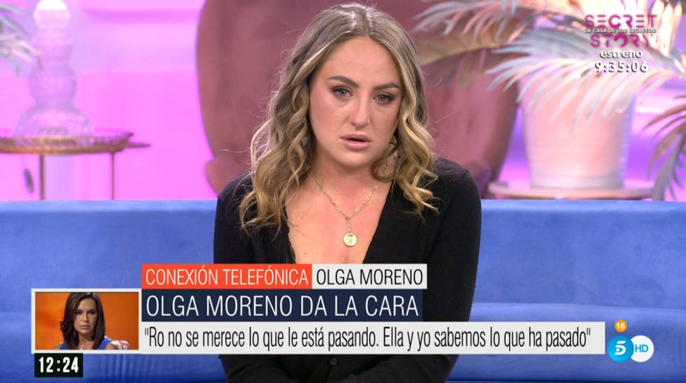 la colaboradora de ar se emociona ante las palabras de la sevillana