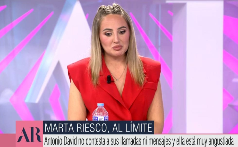rocío flores de rojo en 'el programa de ana rosa'