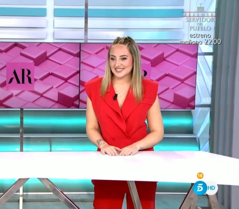 rocío flores, de rojo en 'el programa de ana rosa'
