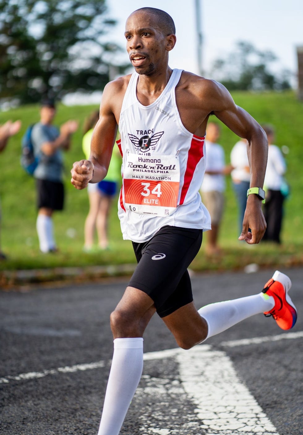 Sports, Athlete, Running, Outdoor recreation, Long-distance running, Recreation, Individual sports, Marathon, Ultramarathon, Exercise, 