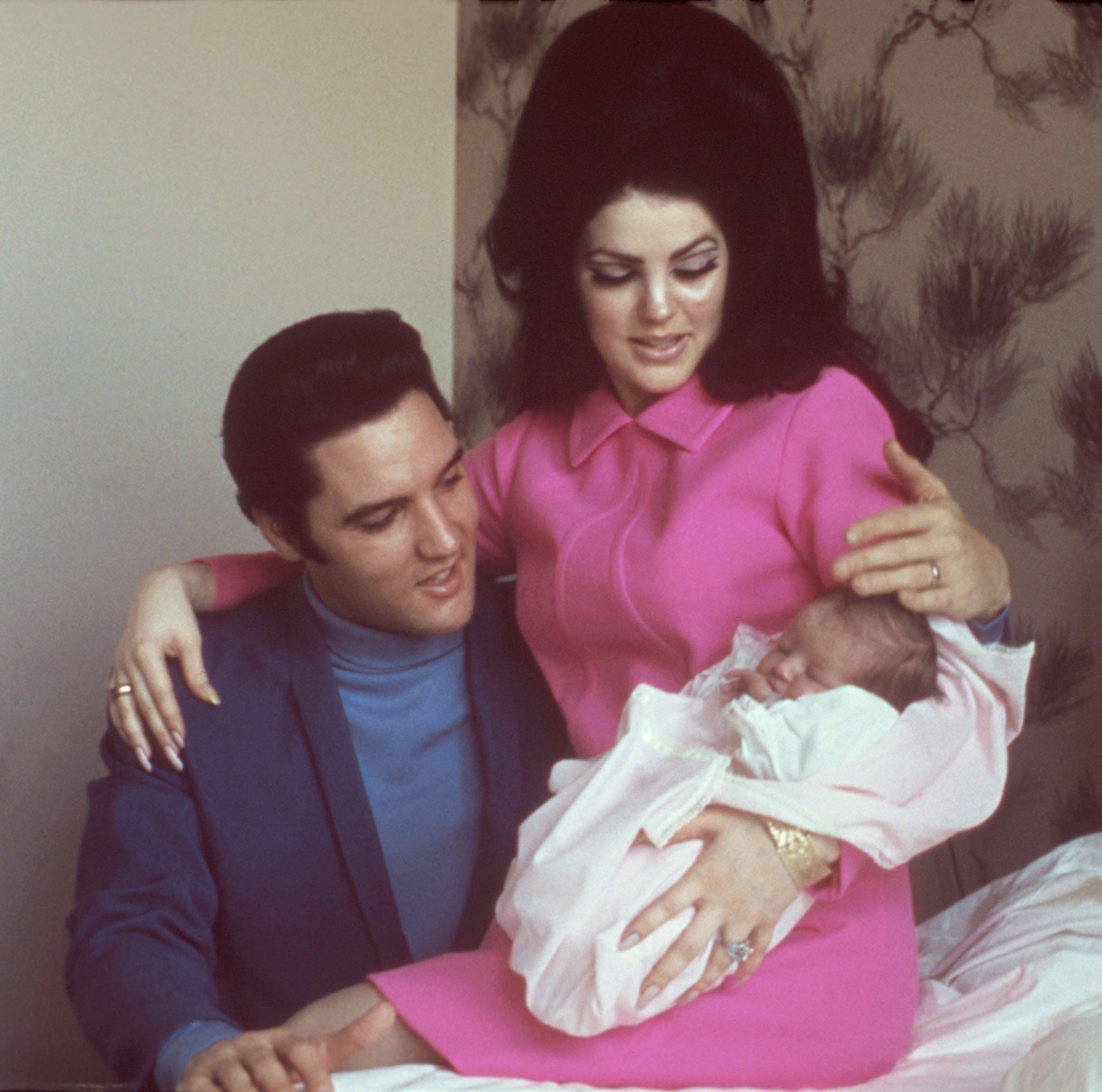 Rare Vintage Photos of Priscilla Presley Through the Years