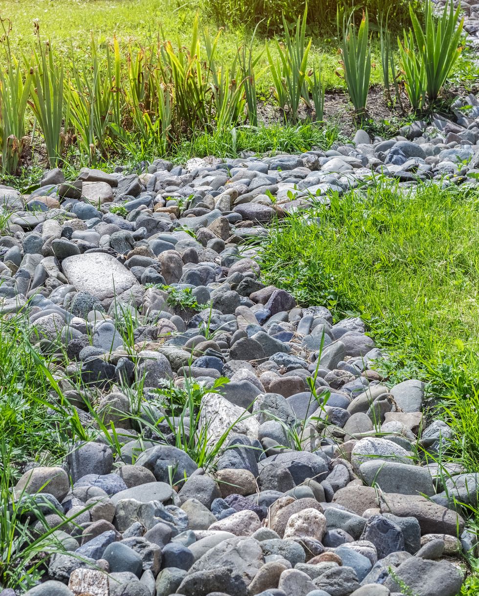 rock garden ideas stone river
