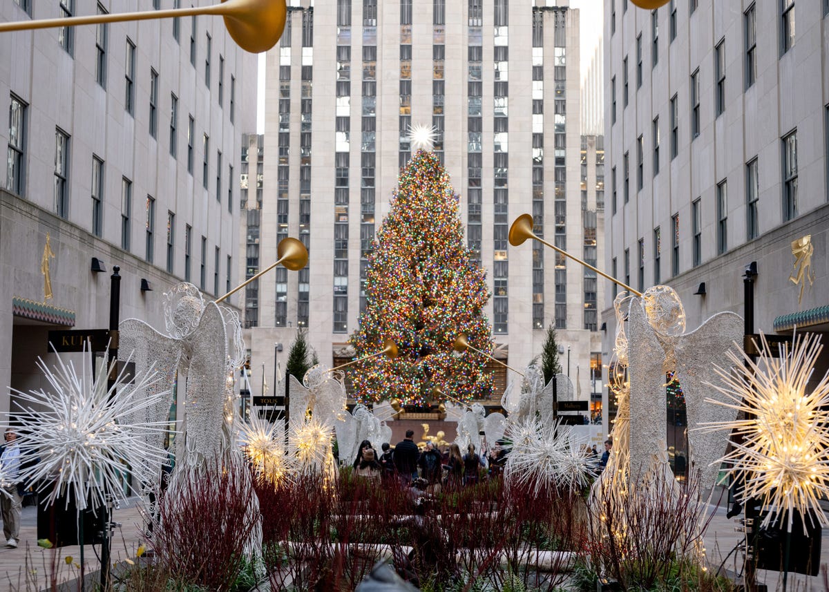 rockefeller center christmas tree cost