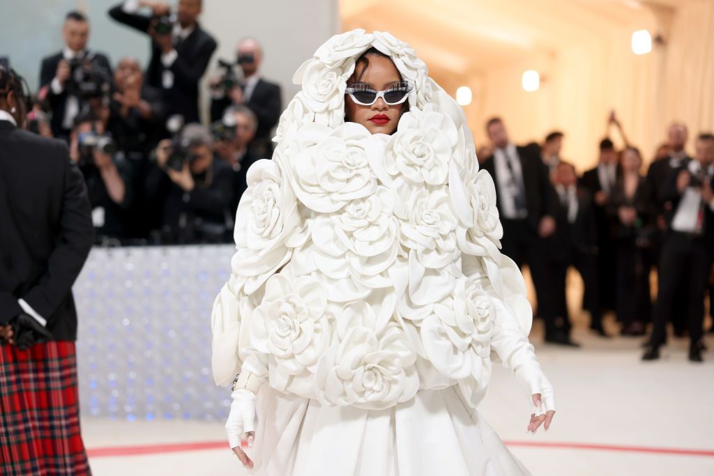 Rihanna vestidos 2025 de noche