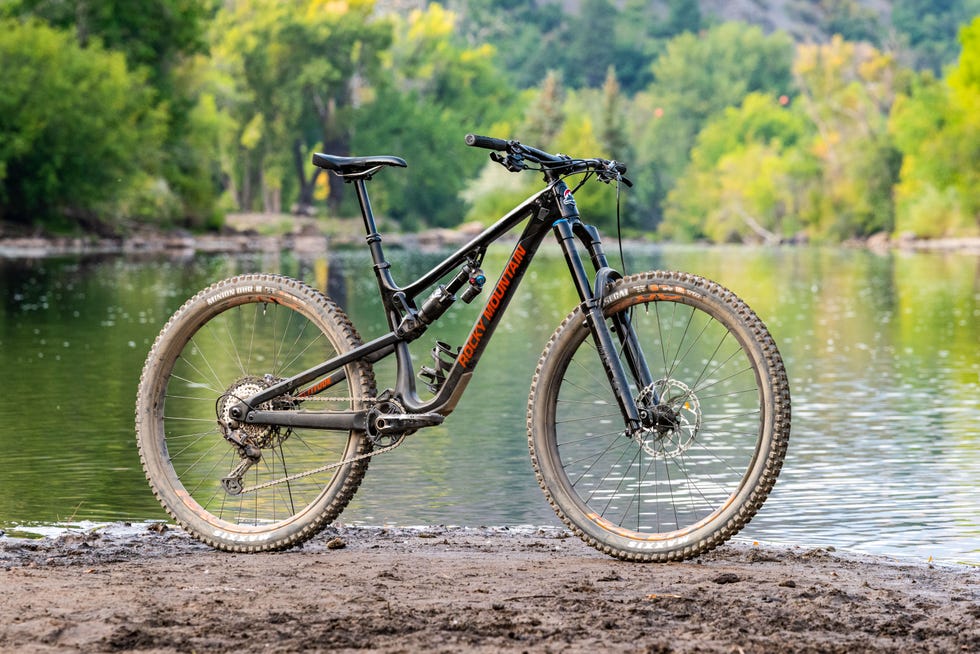 Rocky Mountain Instinct 90 Review | Best Trail Bikes