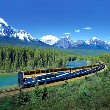 Rocky Mountaineer train ride Canada rocky mountaineer train ride canada