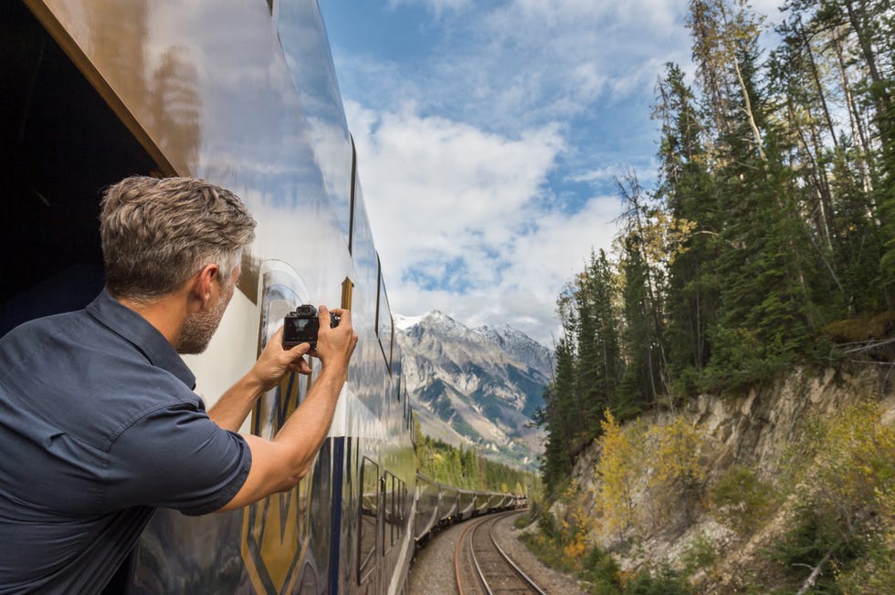 Rocky Mountaineer train How to do it in 2025