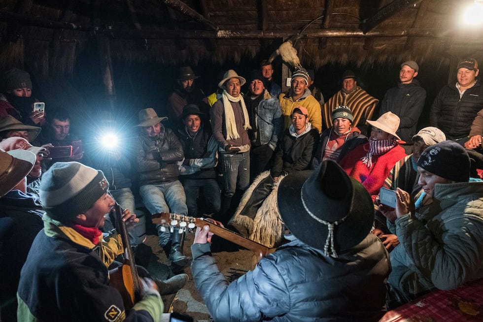 s Avonds wordt er gezongen en gedronken