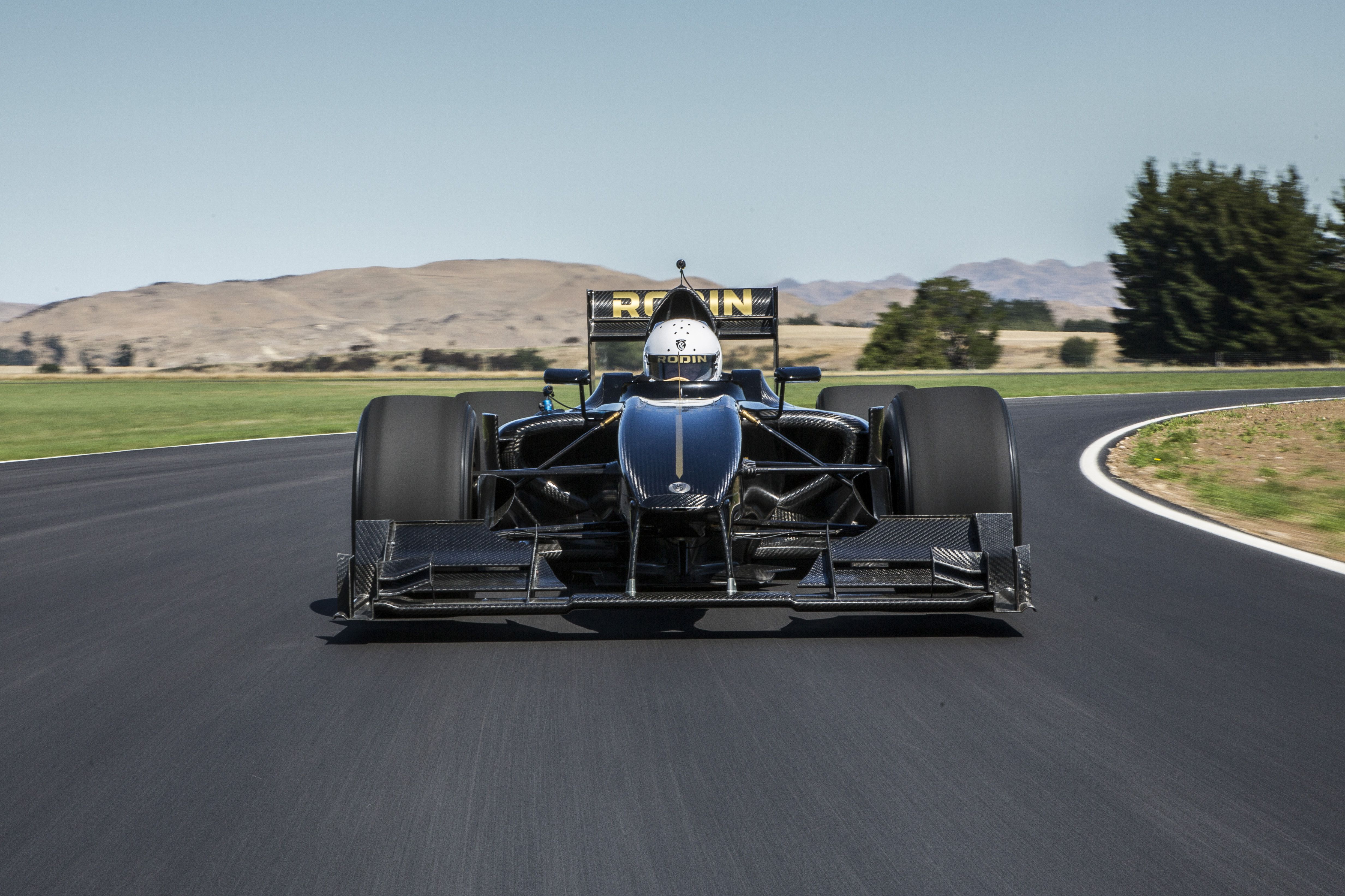 早割 リフト券 Rodin Cars Will Have a Running FZero Prototype by Christmas その他
