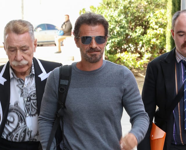 rodolfo sancho llega a los juzgados para declarar por supesto maltrato a su ex, silvia bronchalo