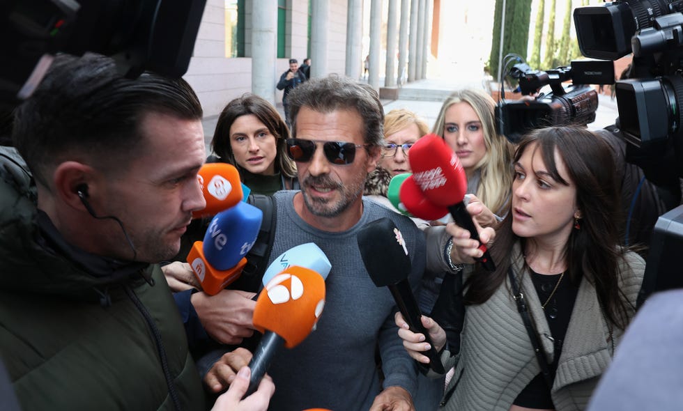 rodolfo sancho llega a los juzgados para declarar por supesto maltrato a su ex, silvia bronchalo
