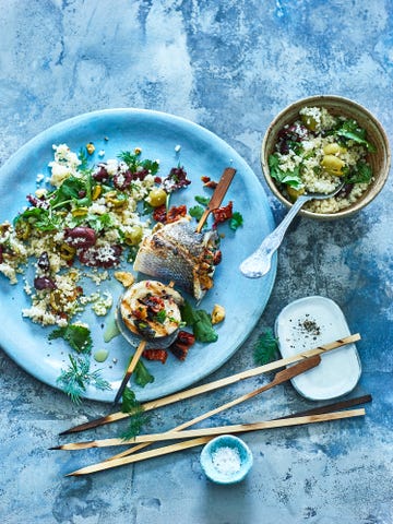 rollitos de lubina a la brasa con ensalada de cuscús