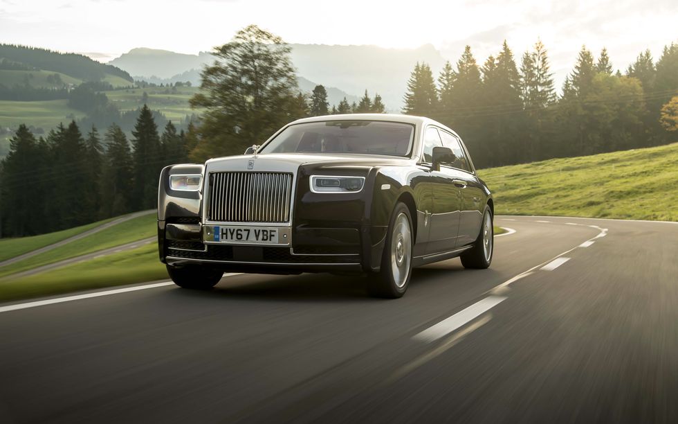 Land vehicle, Vehicle, Car, Luxury vehicle, Rolls-royce phantom, Rolls-royce, Sedan, Rolls-royce phantom coupé, Automotive design, Coupé, 