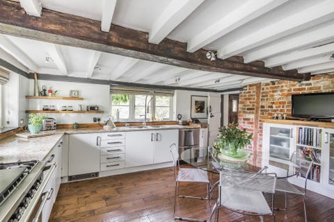 Zoopla's 5 Glorious Chocolate Box Cottages For Sale