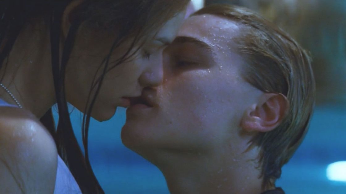 1120px x 630px - The Romeo + Juliet Pool Scene Was My Sexual Awakening