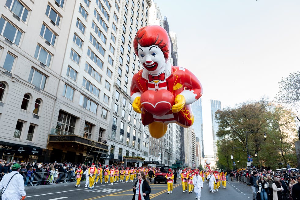 14 Of The Most Popular Thanksgiving Traditions