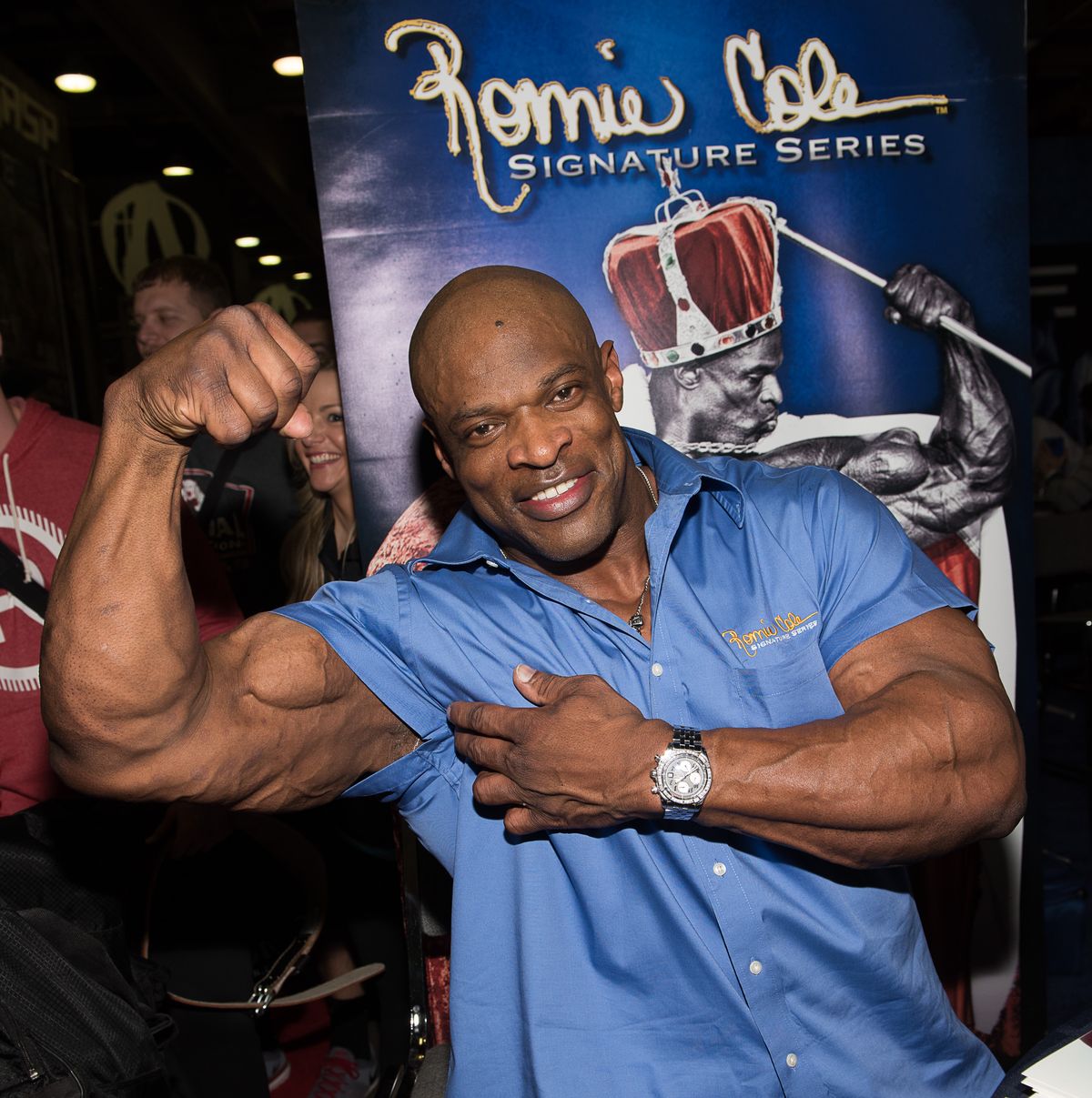 https://hips.hearstapps.com/hmg-prod/images/ronnie-coleman-attends-the-arnold-sports-festival-2015-day-news-photo-1594228362.jpg?crop=1.00xw:0.724xh;0,0.161xh&resize=1200:*
