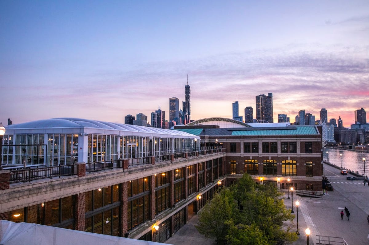 preview for The World’s Largest Rooftop Bar Just Opened In Chicago And It’s Nearly The Size Of A Football Field