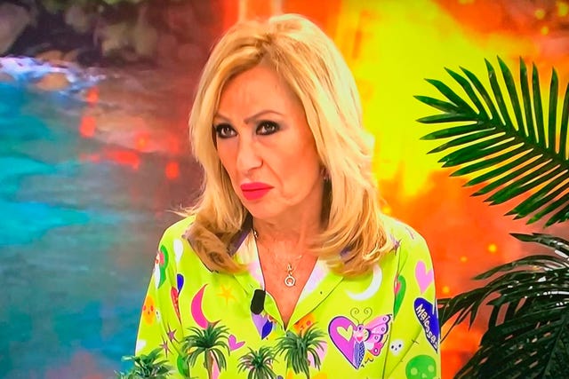 rosa benito confunde sandwichera con tanxugueiras