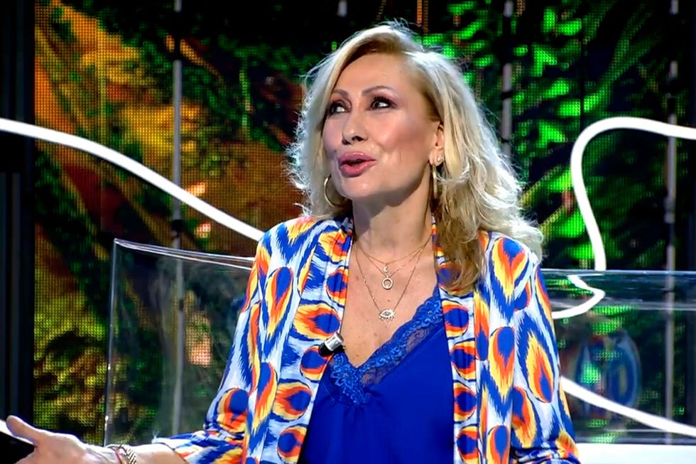 rosa benito, su llamativa nueva imagen