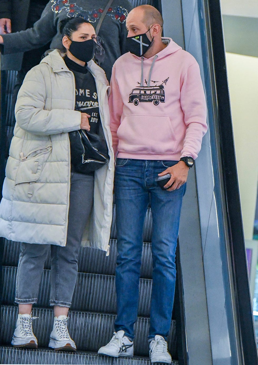 rosa lópez conoció a su novio en un concierto de marta sánchez, poco antes del confinamiento, y desde entonces son inseparables juntos les vimos de compras en un centro comercial de madrid