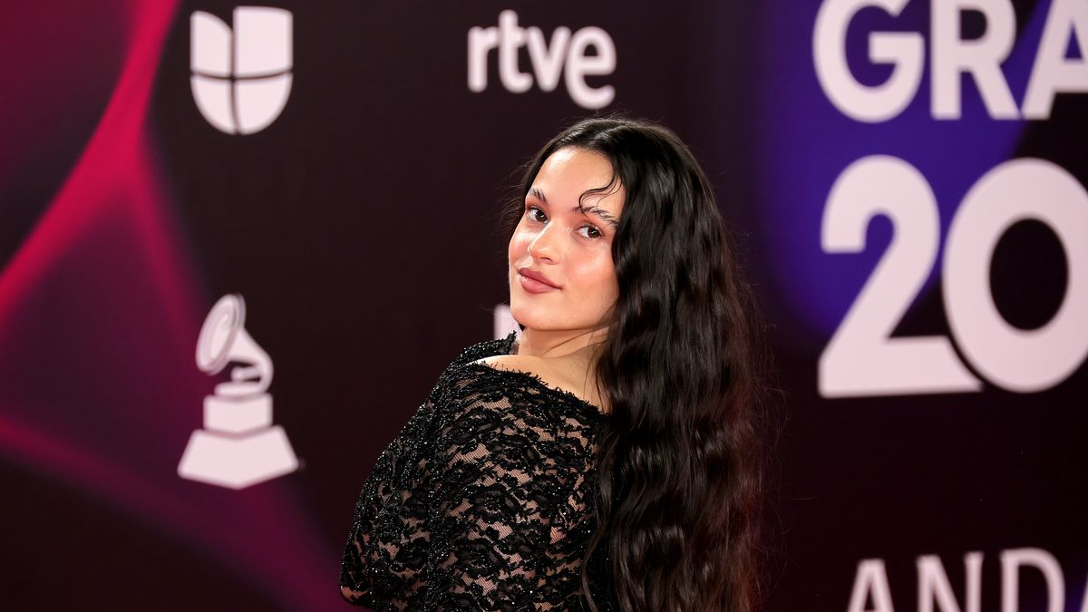 preview for La alfombra roja de los Premios Latin Grammy 2023