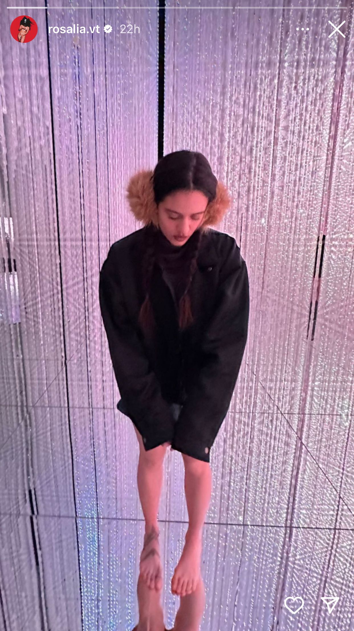 La sorprendente actuación de Rosalía en el desfile de Louis Vuitton en París