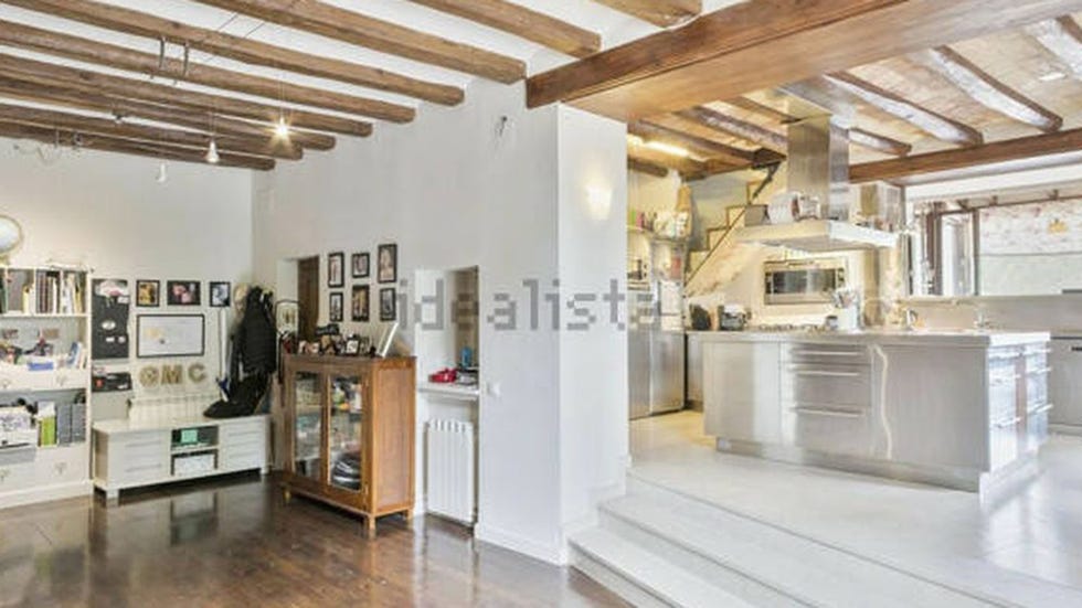 fotos del palacete del siglo xx que se han comprado rosalía y rauw alejandro en manresa