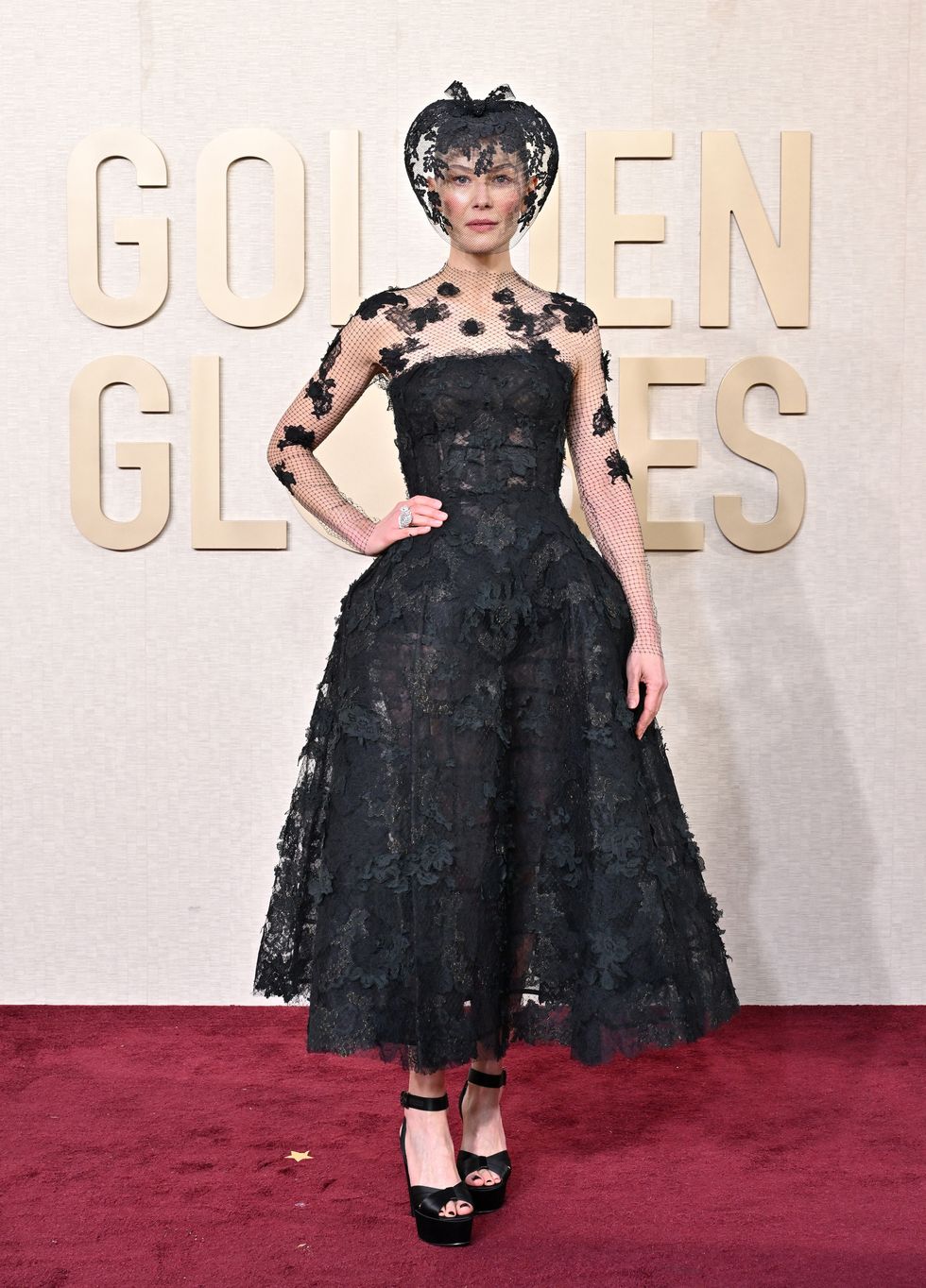 beverly hills, california january 07 rosamund pike attends the 81st annual golden globe awards at the beverly hilton on january 07, 2024 in beverly hills, california photo by axellebauer griffinfilmmagic