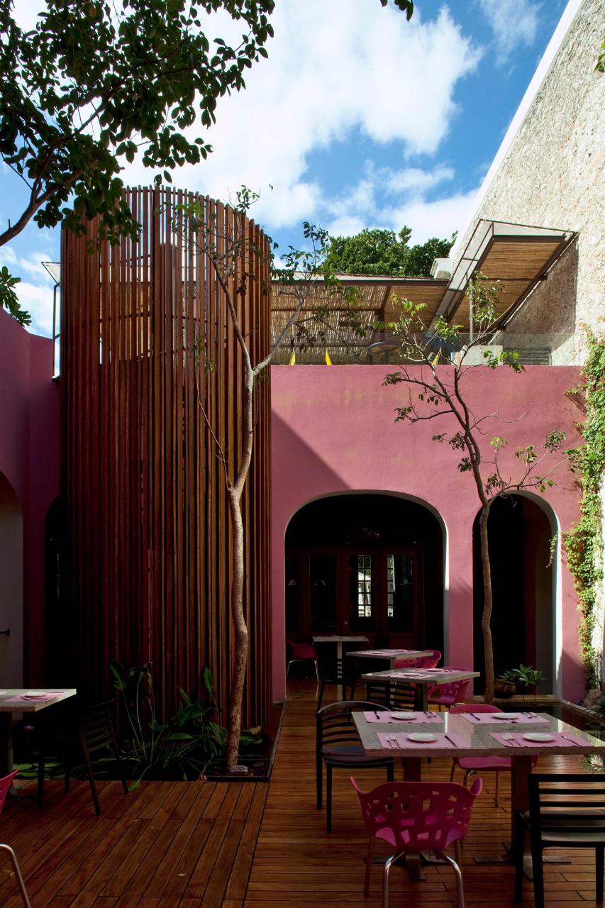 Rosas & Xocolate Boutique Hotel + Spa