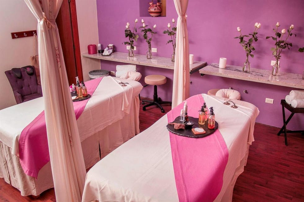Rosas & Xocolate Boutique Hotel + Spa