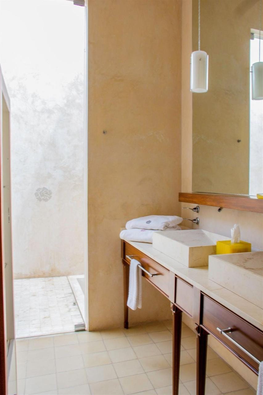 Rosas & Xocolate Boutique Hotel + Spa