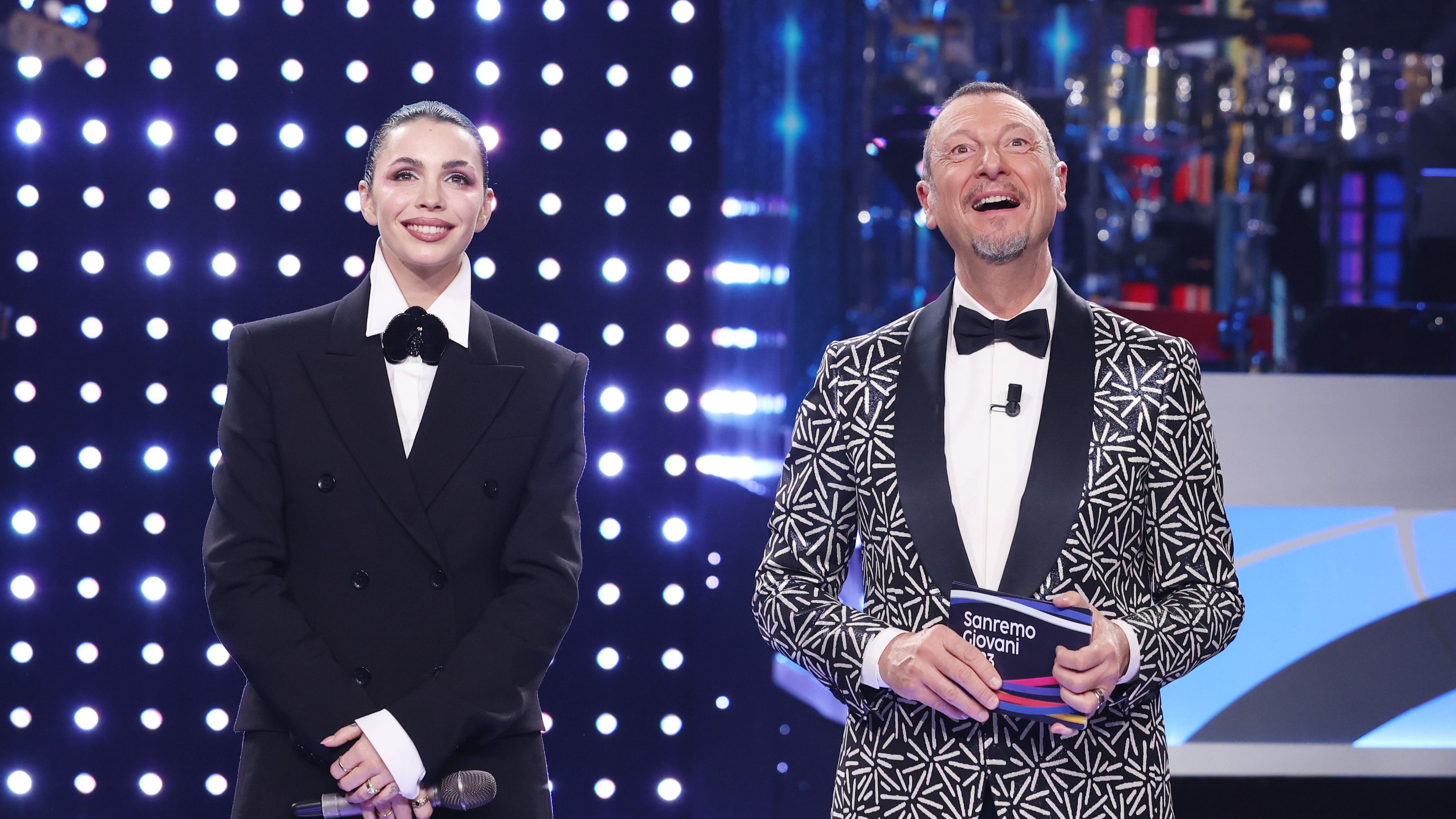 https://hips.hearstapps.com/hmg-prod/images/rose-villain-and-amadeus-attend-sanremo-giovani-2023-at-news-photo-1704298435.jpg?crop=1xw:0.84365xh;center,top