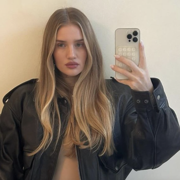 rosie huntington whiteley's bare bottom wasn't what we expected on our timeline today
