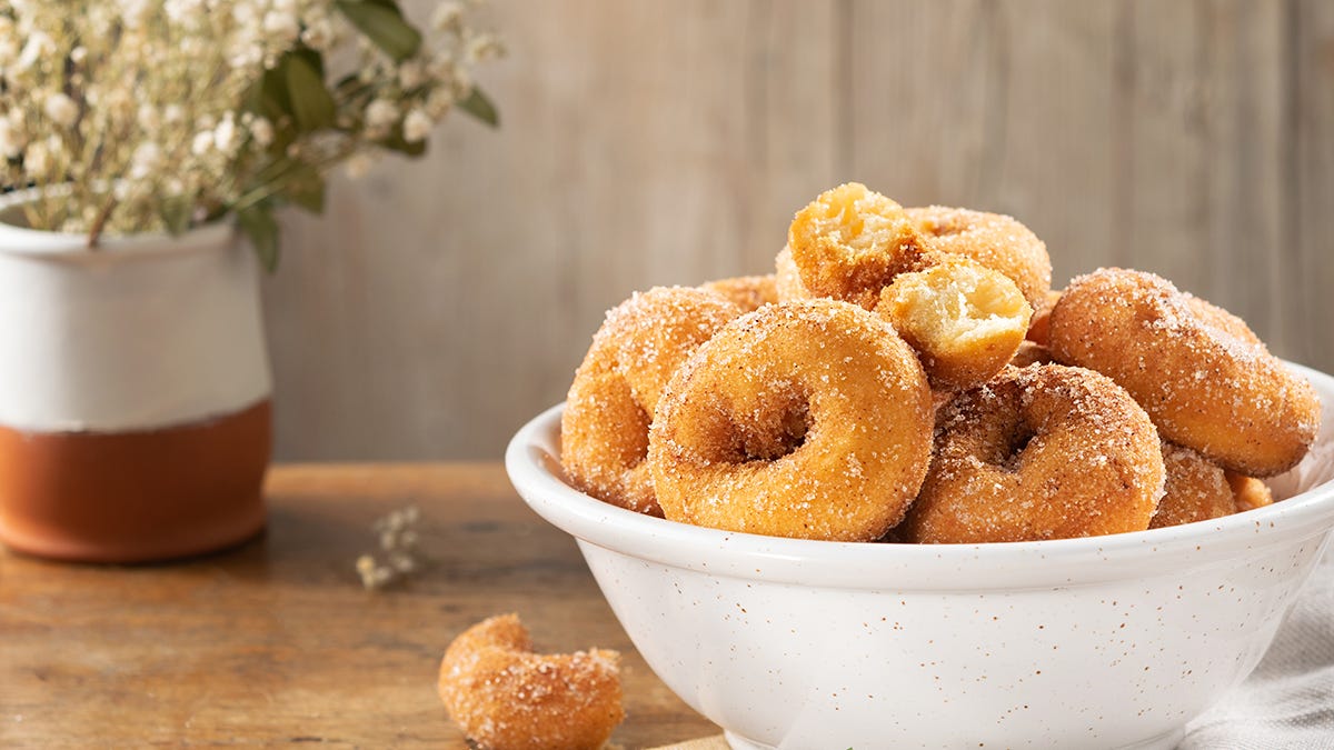 Delicias dulces y saludables: rosquillas de anís con chocolate en freidora de aire 10 Moncloa ¿Con qué se pueden acompañar las rosquitas de anís con chocolate?