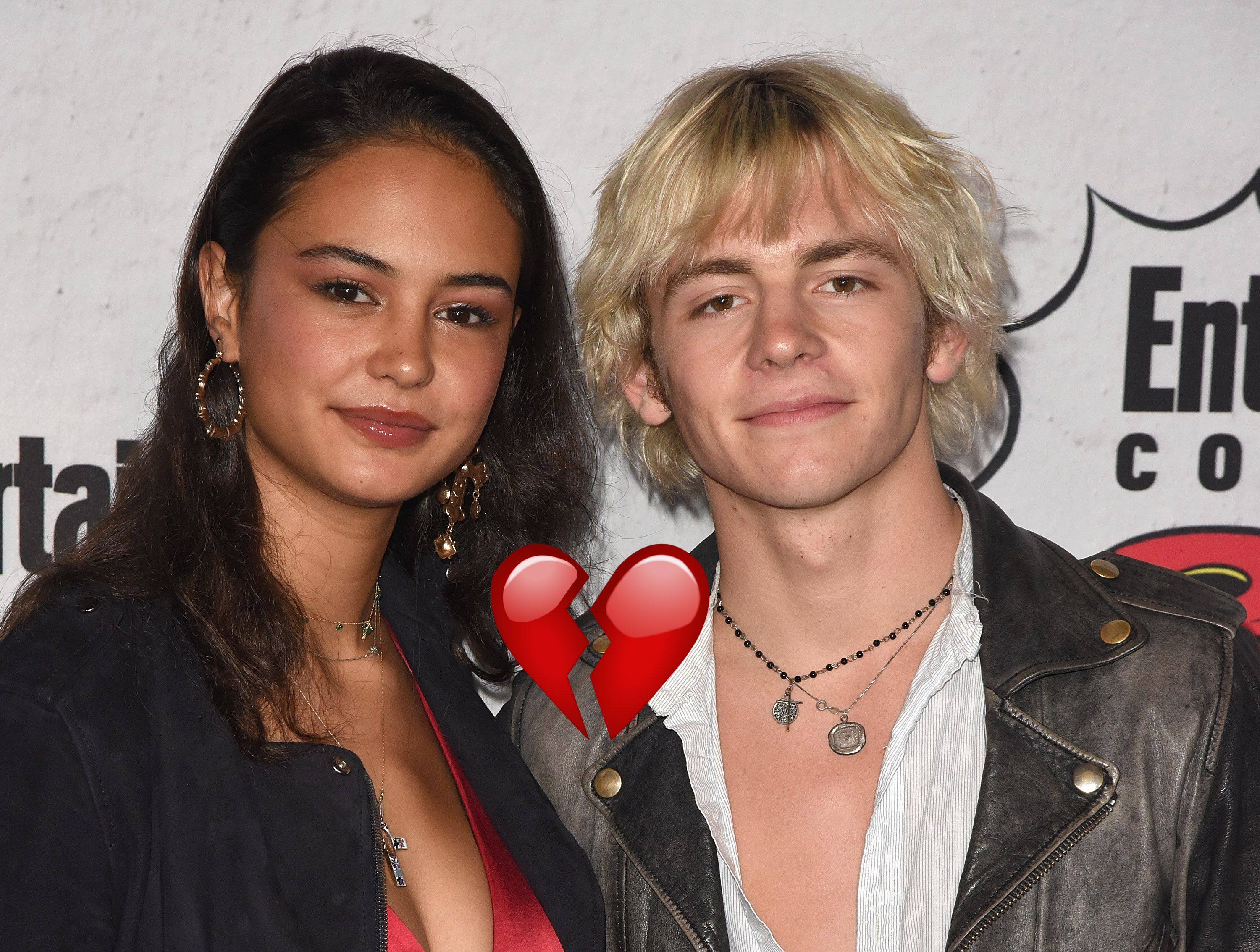 Ross Lynch And His Girlfriend 2022 Kissing