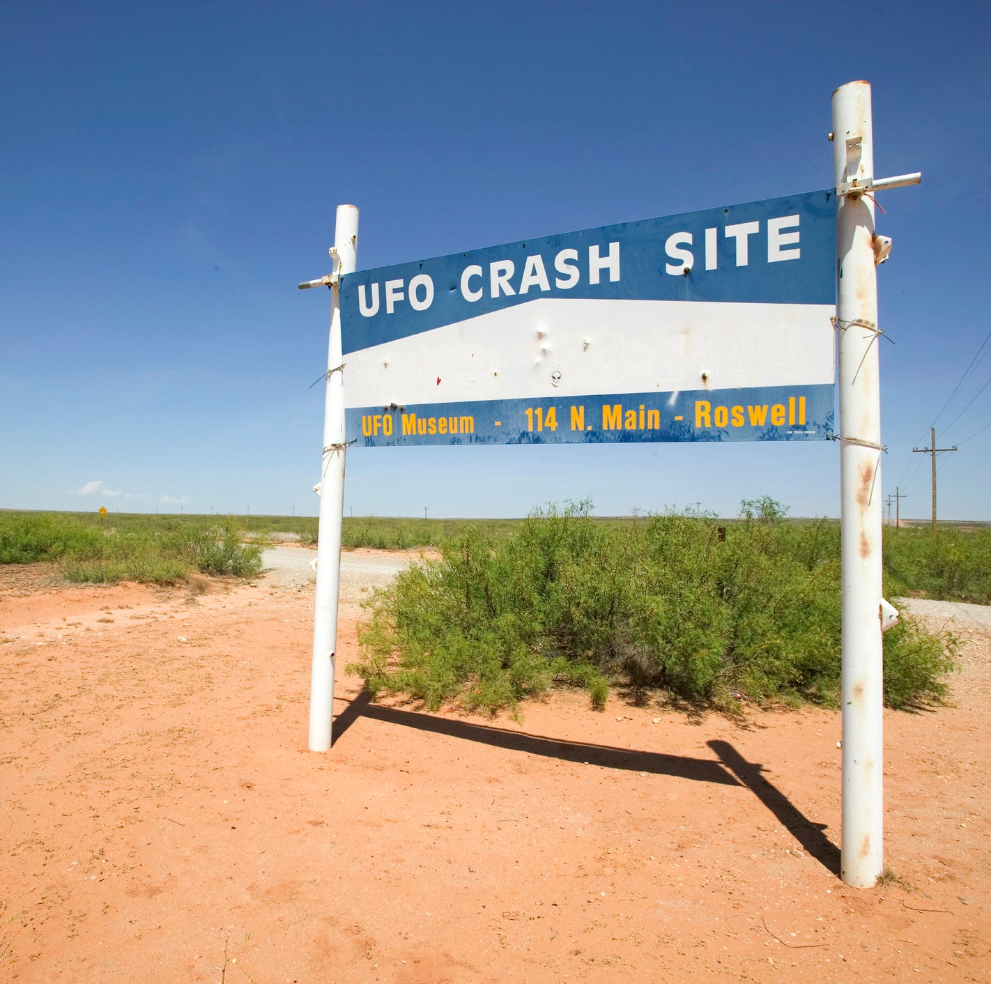 roswell-ufo-museum-sign-royalty-free-image-1727452720.jpg
