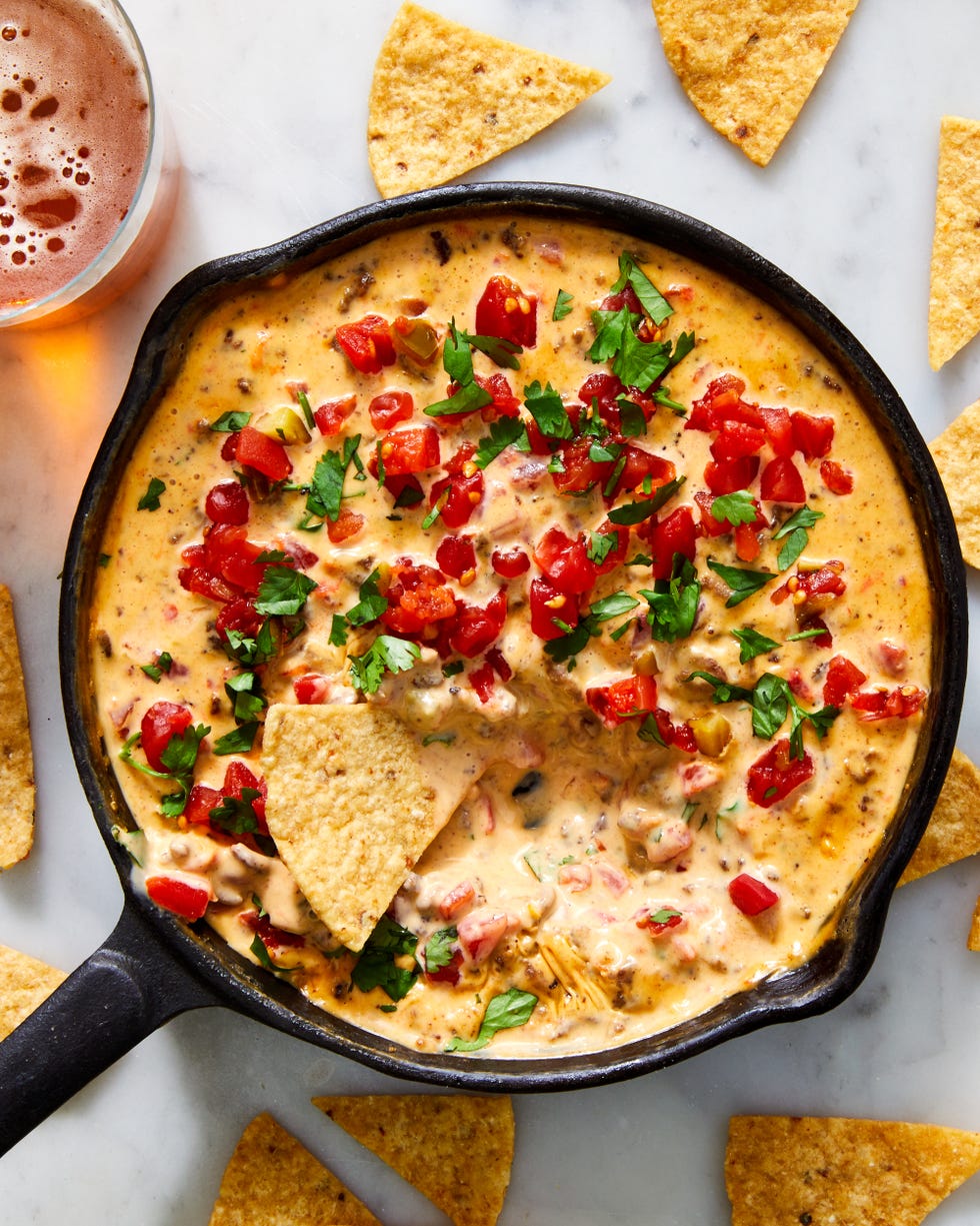 rotel dip with tortilla chips