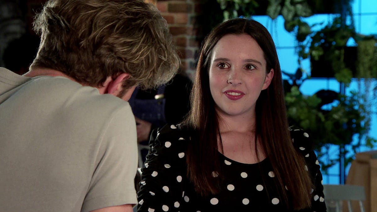 Coronation Street Soap Scoop! Craig's life hangs in the balance