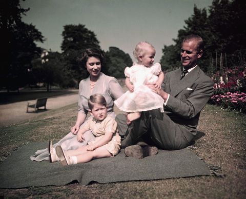 royal family picnicking at balmoral