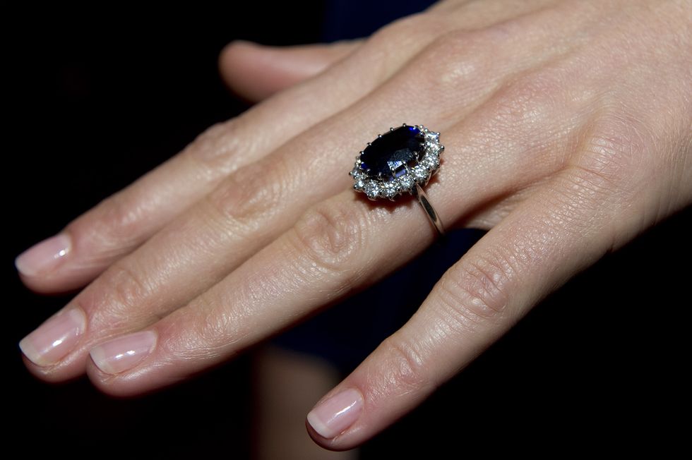 kate middleton's engagement ring