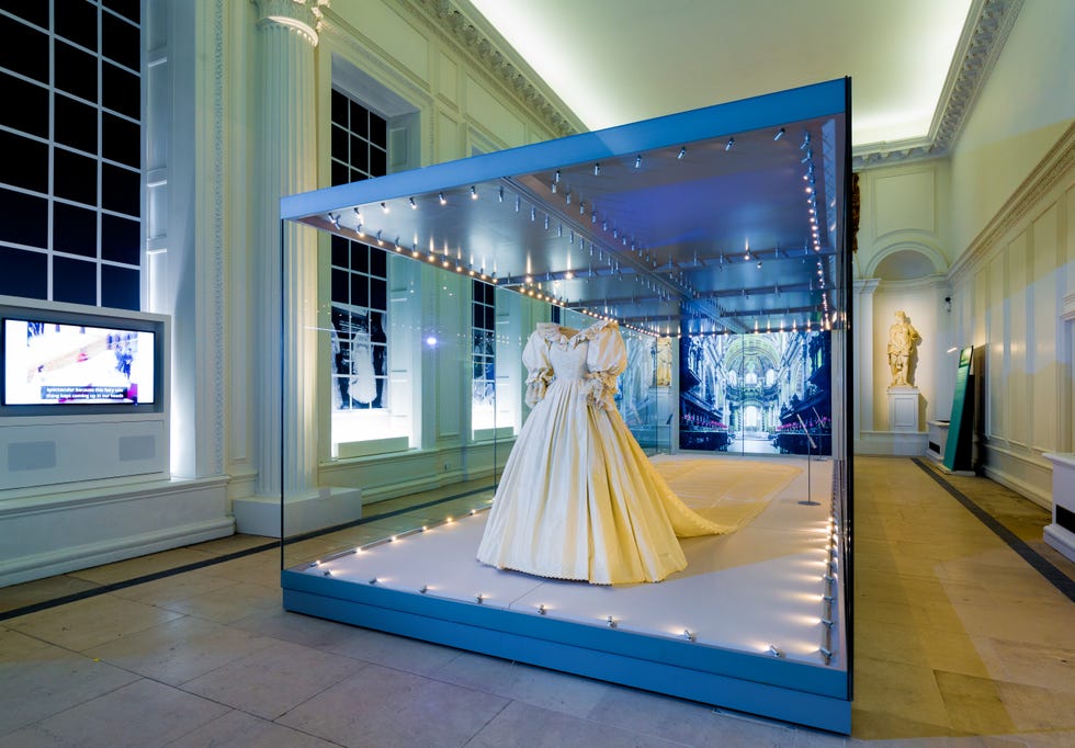 royal style in the making princess diana honeymoon outfit