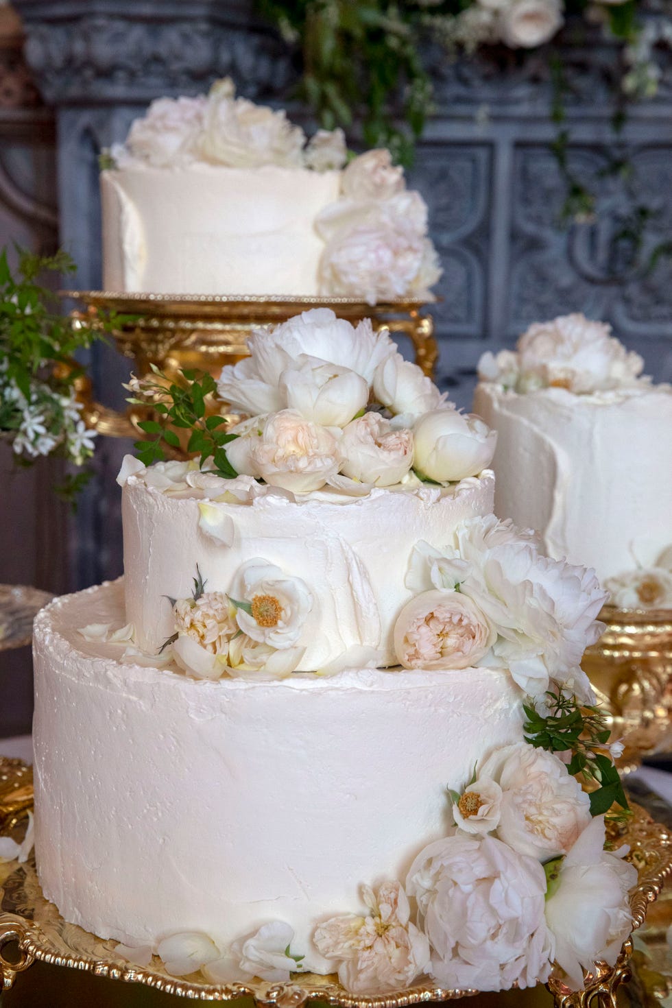 Rough Icing Wedding Cake Trend
