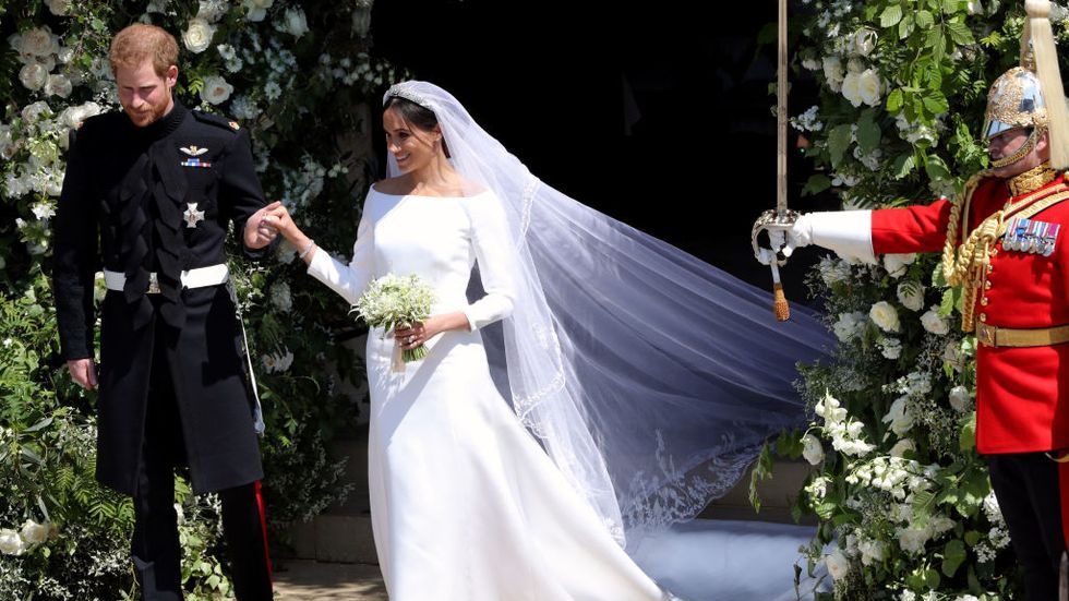 https://hips.hearstapps.com/hmg-prod/images/royal-wedding-comparison-meghan-markle-wedding-dress-1526759055.jpg?crop=1xw:0.8263988522238164xh;center,top