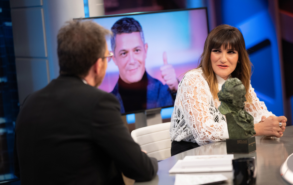 rozalén recuerda en 'el hormiguero' el día que dejó plantado a alejandro sanz por tender la ropa