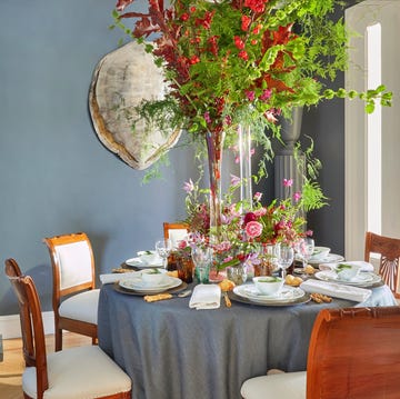 Una mesa de Navidad siempre tiene que tener arreglos florales una mesa de navidad siempre tiene que tener arreglos florales